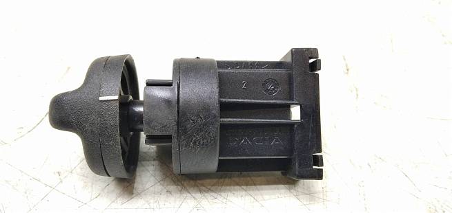 251826135R