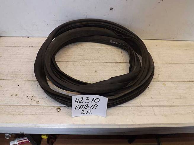 5J6867367E 5J6867367E