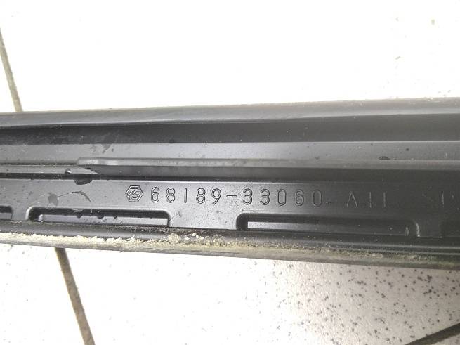  6818933060