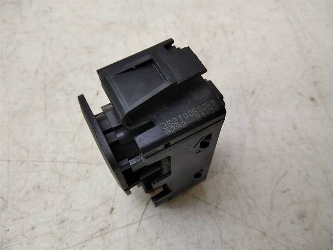  252100502R