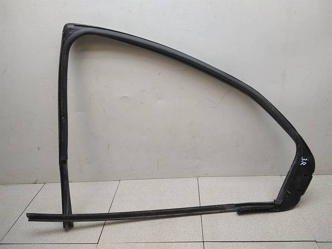  823306177R
