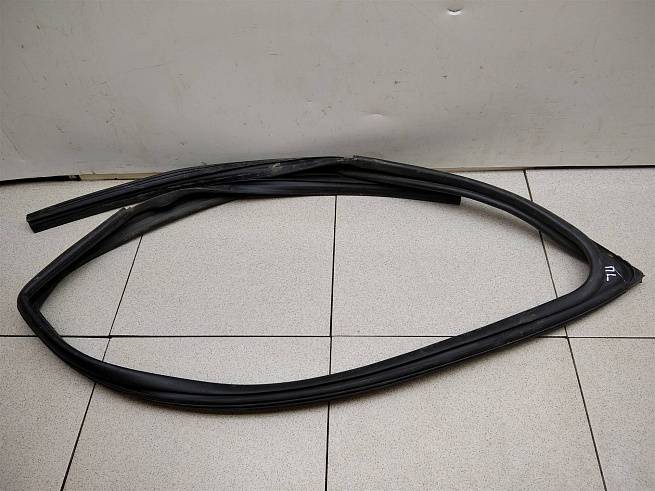  823306177R