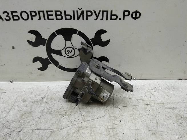 589204L100 589204L100