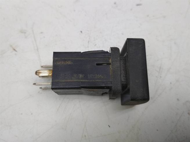  37100704A