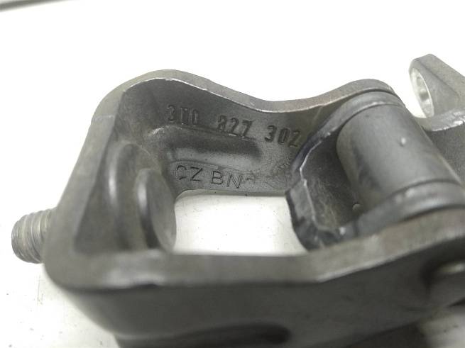  3T0827302B