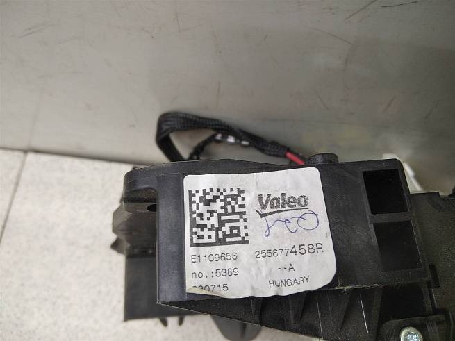  255672302R